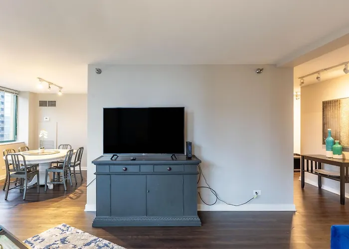 Apartamento Captivating With Pier Views, Pool And Gym Chicago